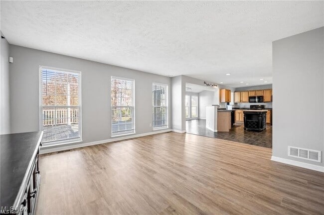 Building Photo - 7419 Meadow Brooke Way