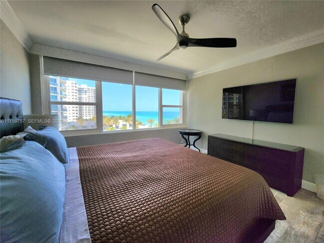 Building Photo - 3505 S Ocean Dr