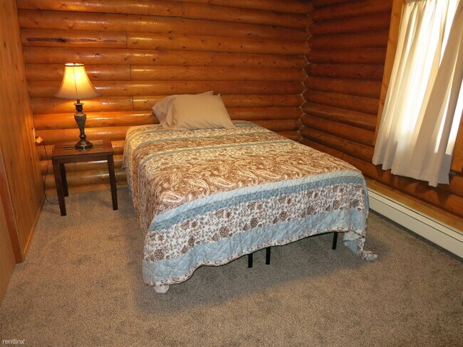 Building Photo - 2 br, 1 bath Duplex - 4829 Da Niece St Uni...