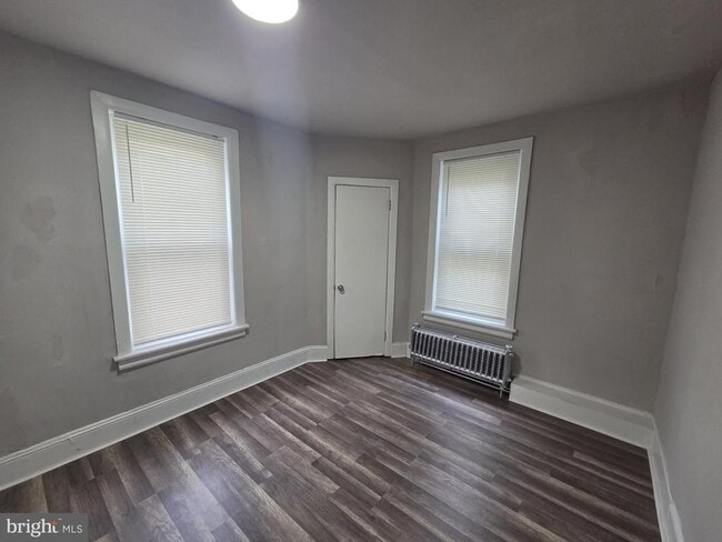 Building Photo - 412 N Simpson St