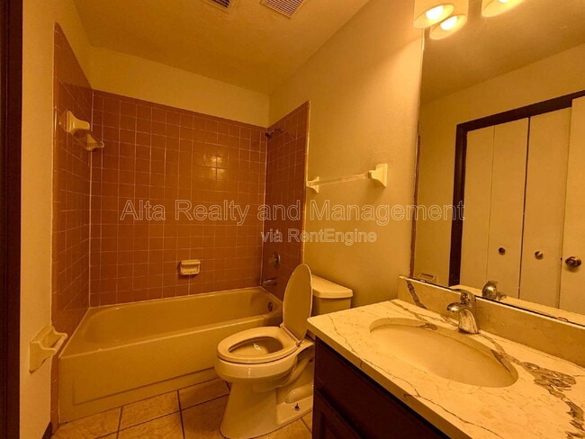 Building Photo - 4655 Trevi Dr