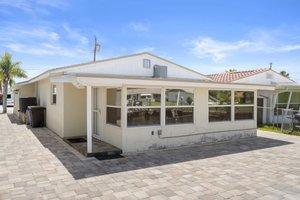 Building Photo - 5045 Pelican Dr