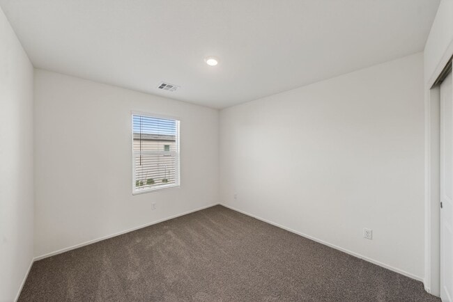 Building Photo - Beautiful Brand New Townhome in North Las Vegas