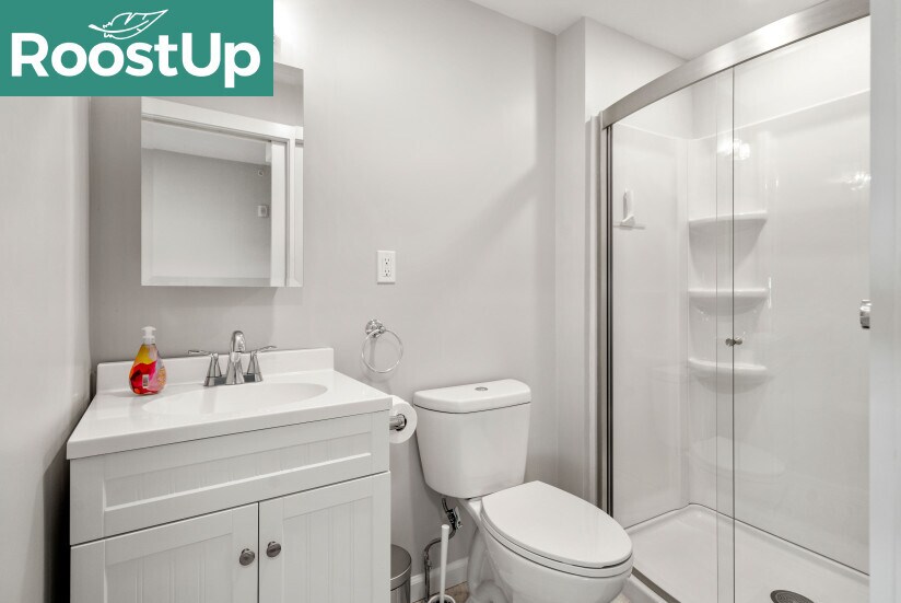 Building Photo - Furnished Bedroom with Private Bath in East Boston