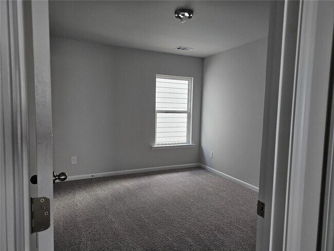 Building Photo - 168 Parkwood Dr