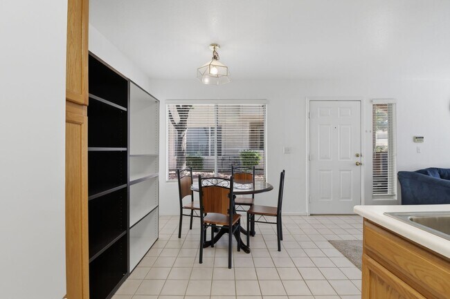 Building Photo - 3074 Tarpon