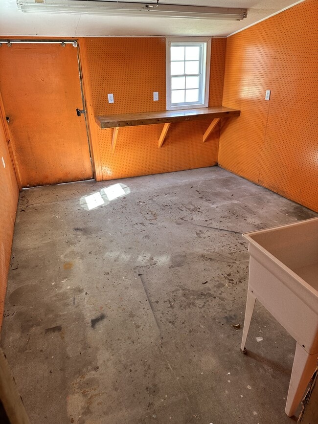 Building Photo - 115 Fieldcrest Dr