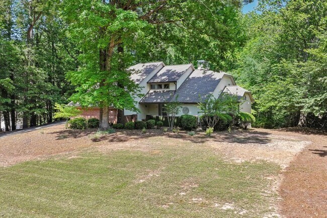 Building Photo - 110 Westchester Way
