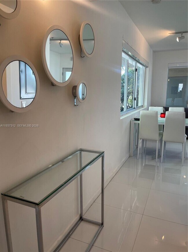 Building Photo - 801 15th St