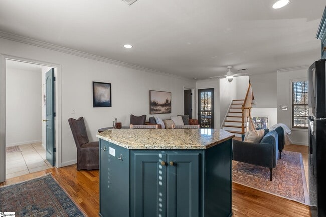 Building Photo - 7 Hamilton Ave