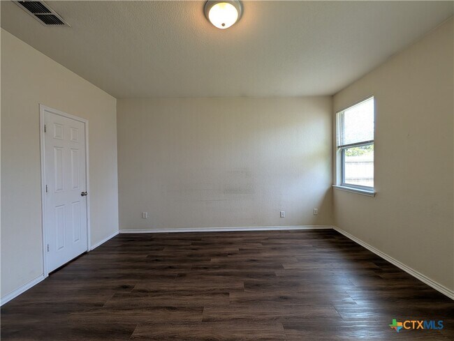 Building Photo - 341 Placid Meadow