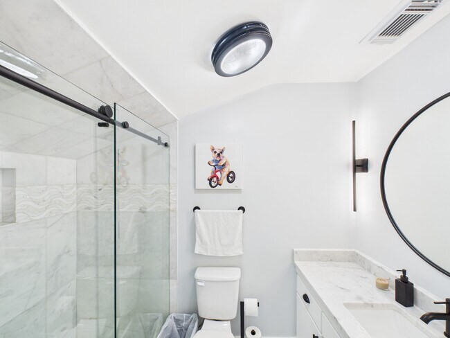 Building Photo - 5430 Havenwoods Dr