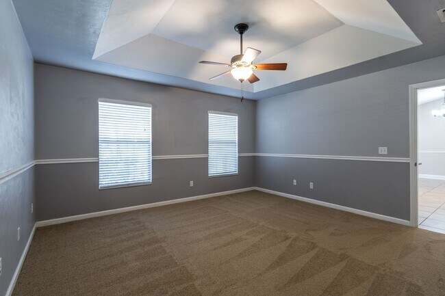 Building Photo - Charming 3BR/2BA Brick Home in the Heart o...