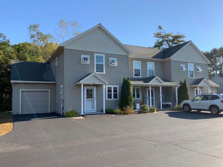 Building Photo - 15 Edgefield Ln