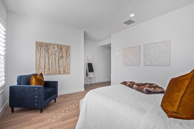 Building Photo - Luxury Rental in Queen Creek - Try Before You Buy