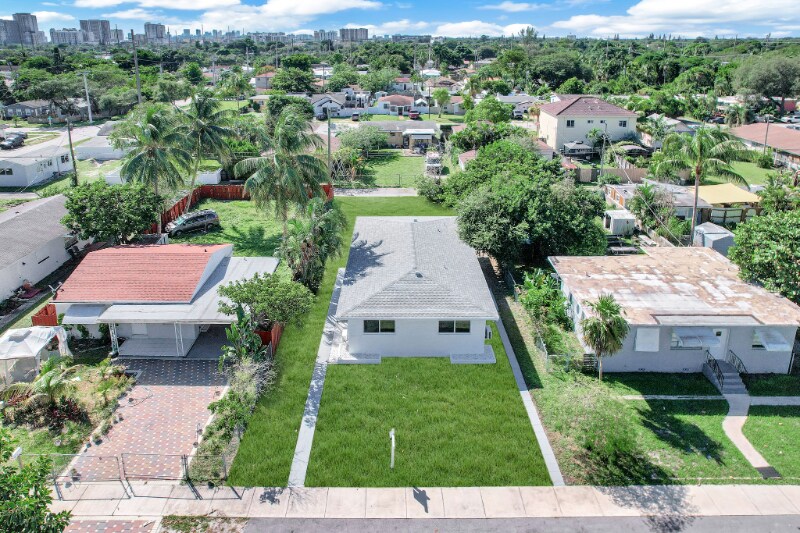 Building Photo - 2212 Roosevelt St