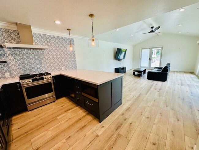 Building Photo - Pristine Monte Sereno! Awesome Back House in an exceptional neighborhood, gorgeous with a Pool!