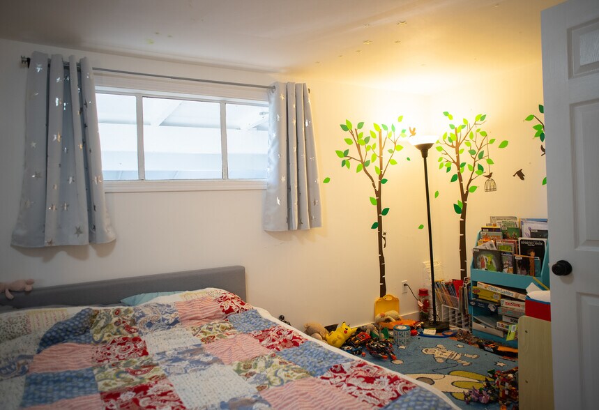 Bedroom - 8 Los Robles Dr