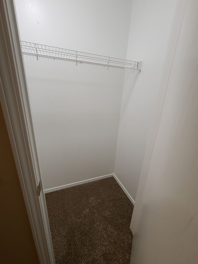 Building Photo - Magnolia Townhome