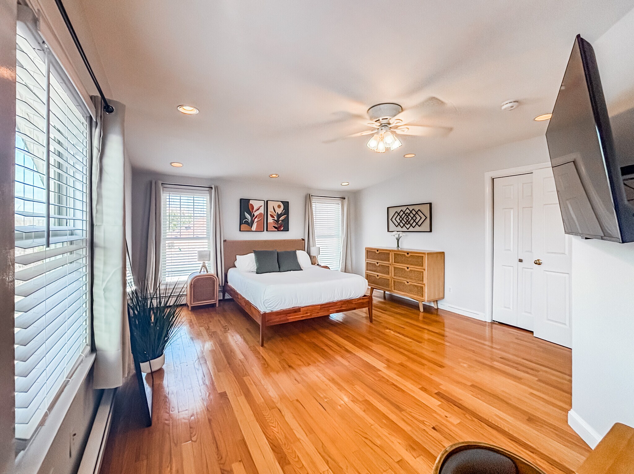 Building Photo - 65 Saint James Cir