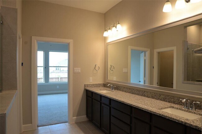 Building Photo - 23834 Pullin Market Dr