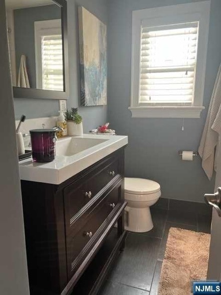 Building Photo - 85 Burns Ave