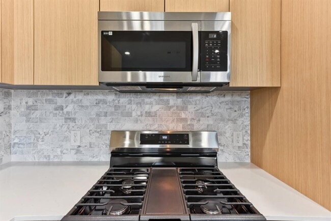 Building Photo - 17012 Marsh Wren Pass