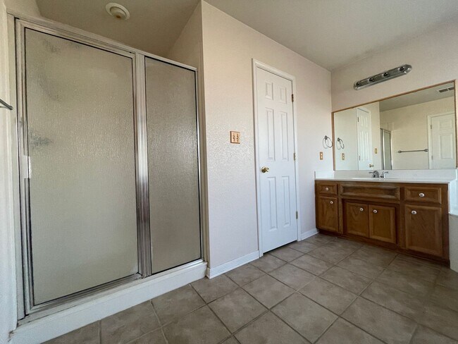 Building Photo - 3-Bedroom House for Rent in Killeen, TX