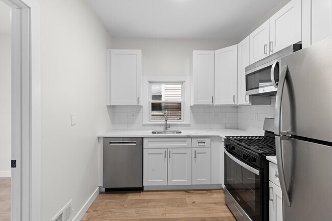 Building Photo - 3 Edison Pl