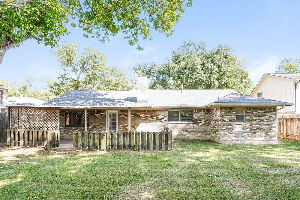 Building Photo - 23331 Bayleaf Dr