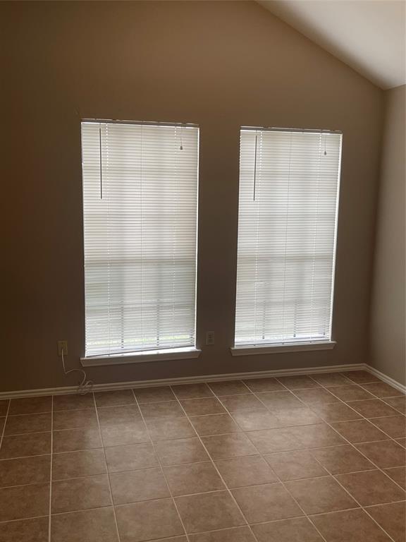 Building Photo - 830 Mica Ln
