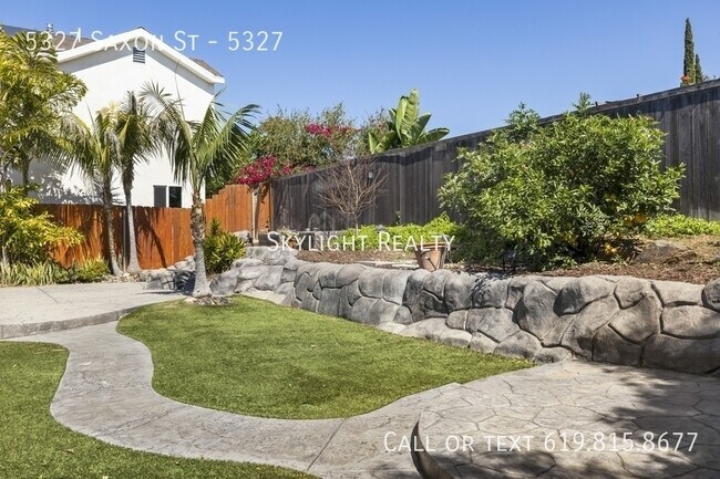 Building Photo - 5327 Saxon St