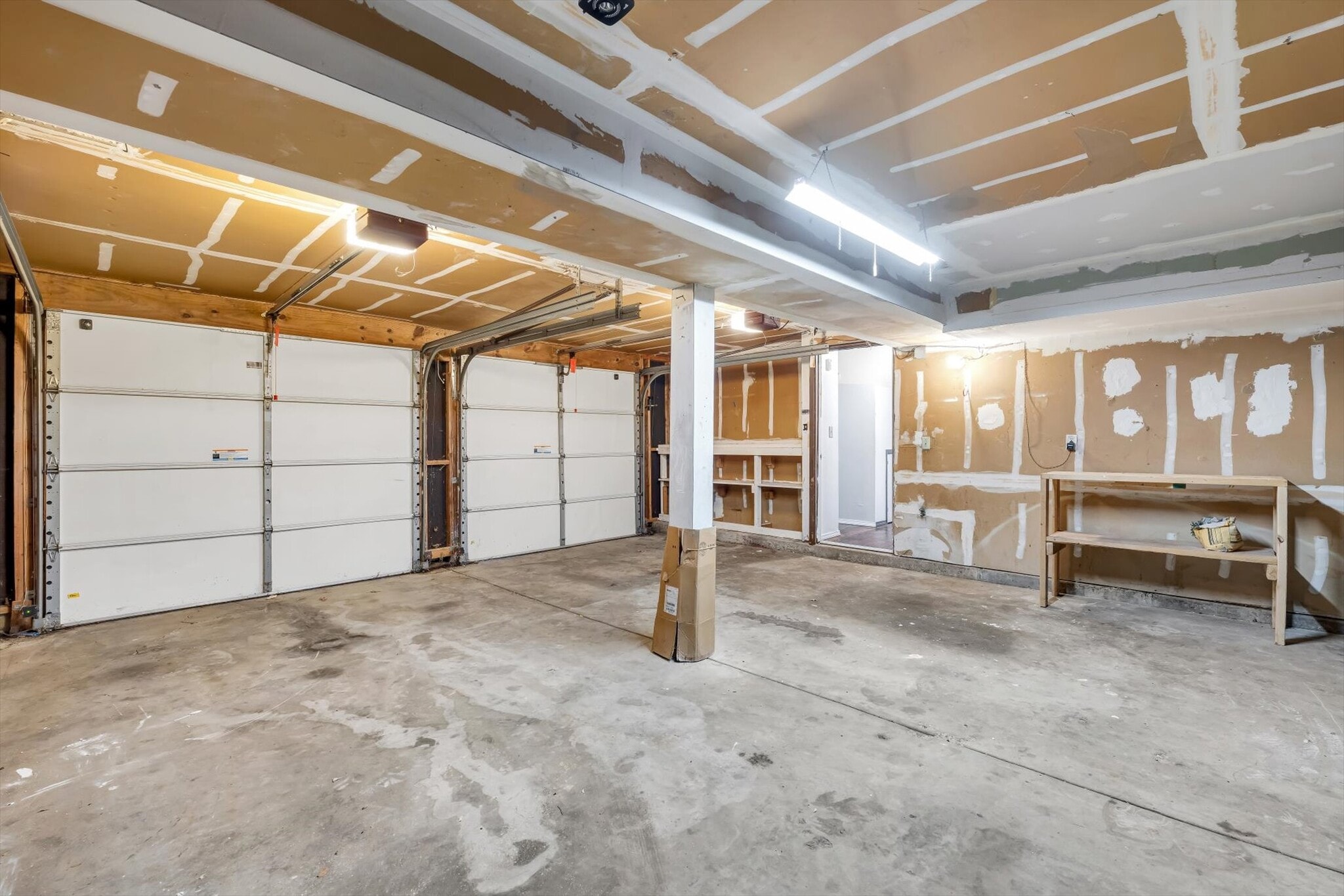 Building Photo - 2534 Millvalley Dr