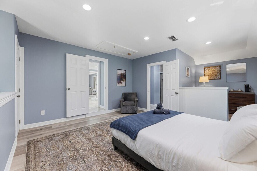 Building Photo - 4149 Ferndale Dr