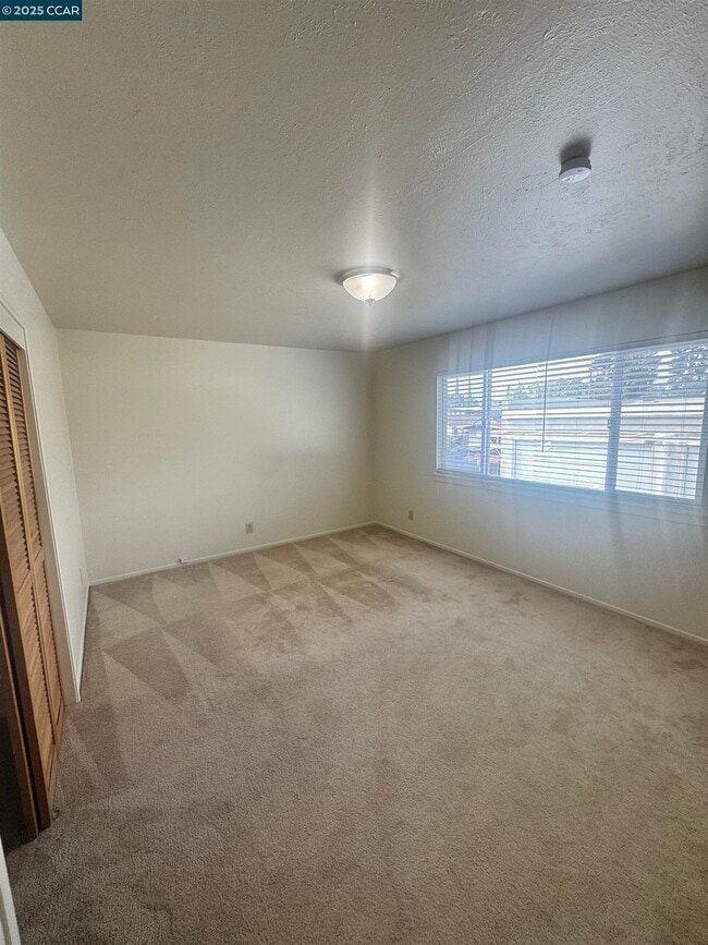 Building Photo - 674 Maud Ave