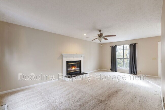 Building Photo - 236 Burgandy Hill Rd