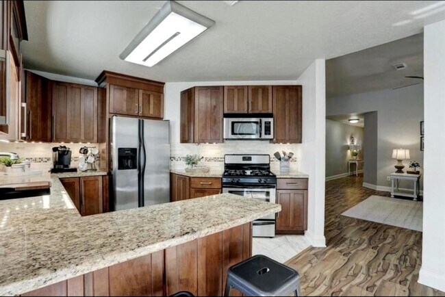 Building Photo - 4508 Stonebridge Dr