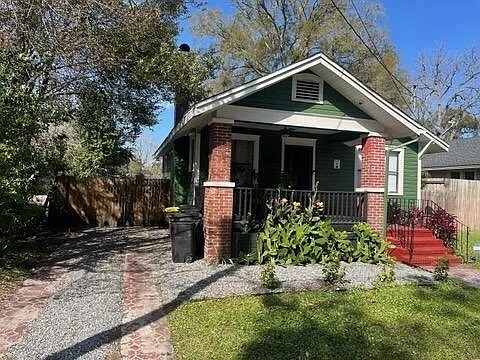 Building Photo - 2759 Dellwood Ave