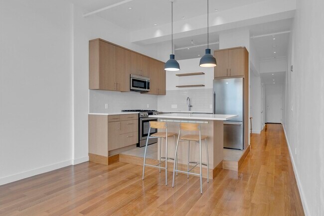 Building Photo - 70-72-72 Northampton St