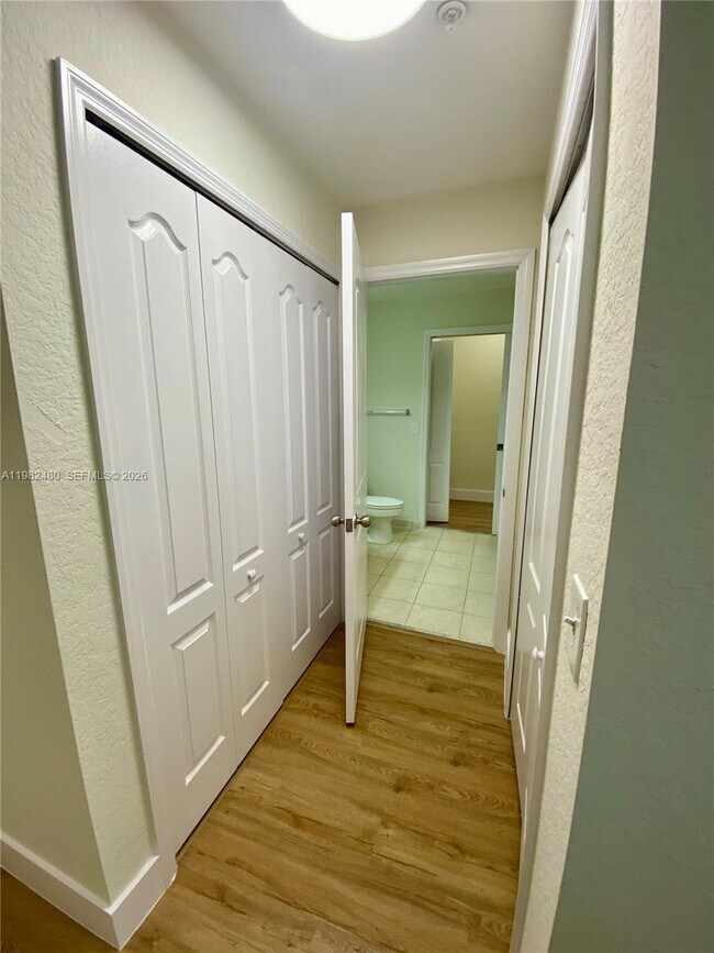 Building Photo - 11032 Legacy Dr