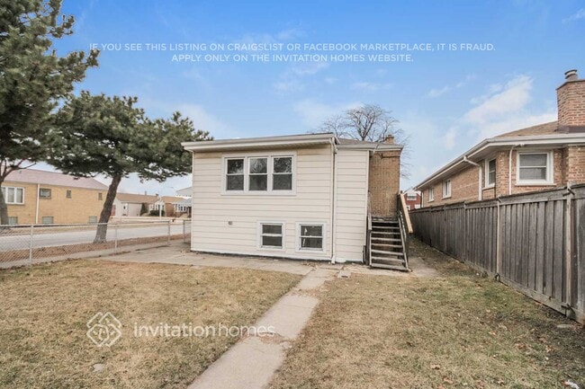 Building Photo - 6200 S Meade Ave