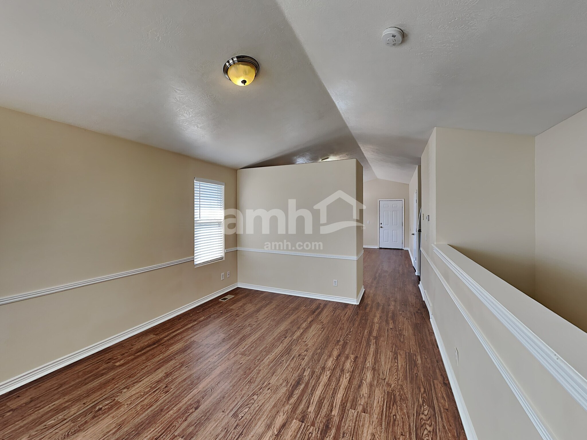 Building Photo - 1877 E Cedar Dr