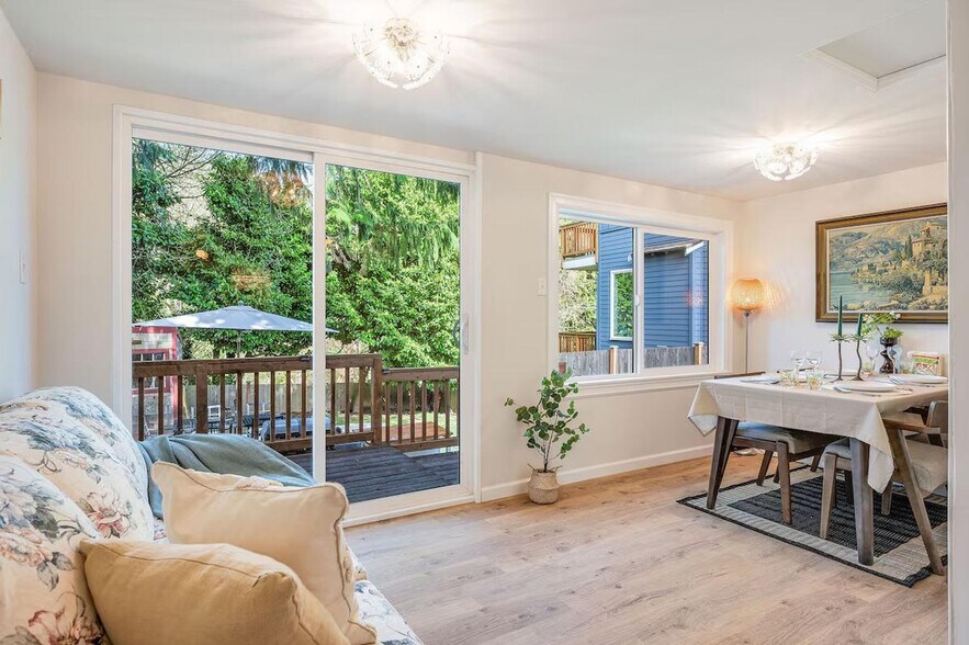 Building Photo - 4459 Brygger Dr W