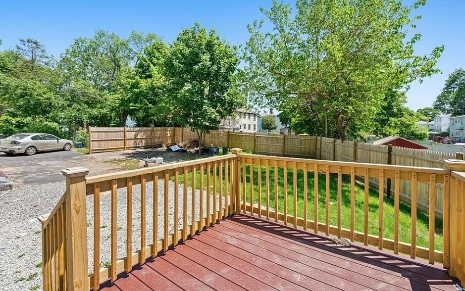 Building Photo - 71 Gladeside Ave