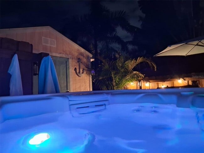 Building Photo - 216 Berry St