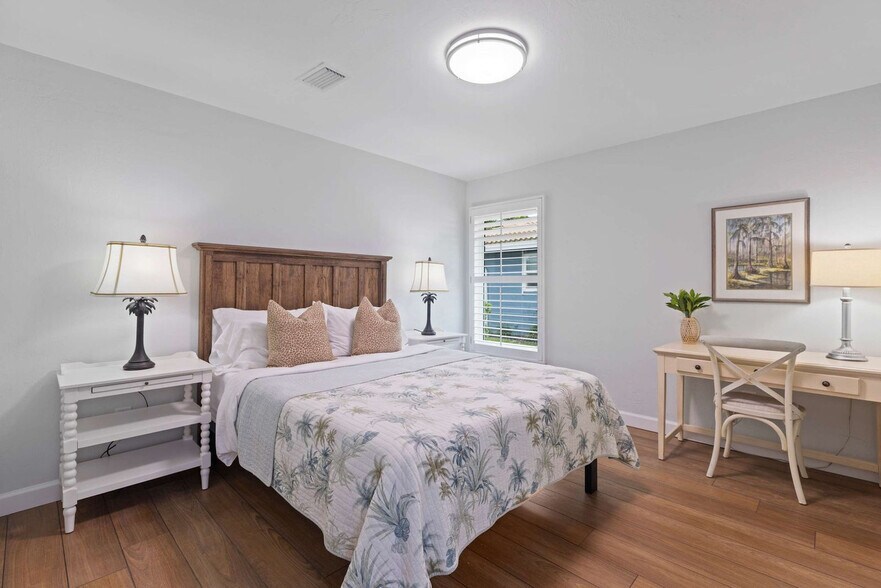 Building Photo - 2218 Kings Lake Blvd