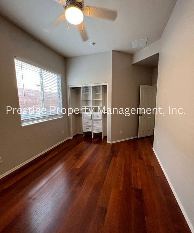 Building Photo - Gorgeous 4/2 Dove Mountain Home!