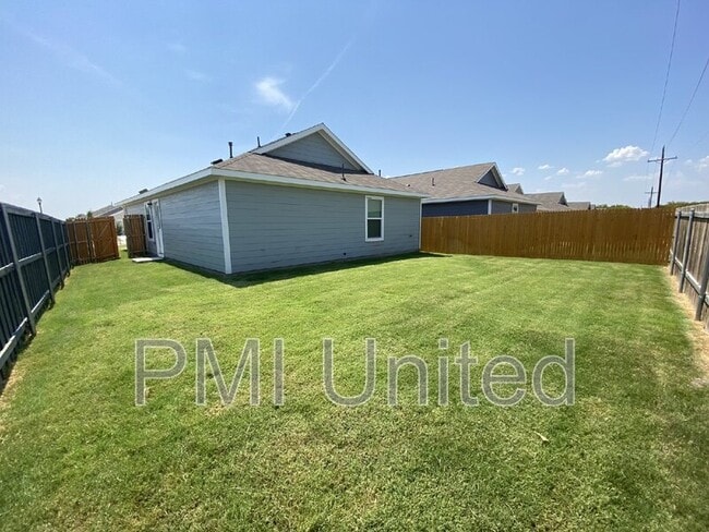 Building Photo - 1361 Plum Rd