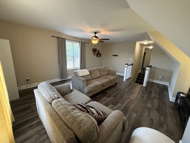 Building Photo - Welcome to Williamsburg Plantation!