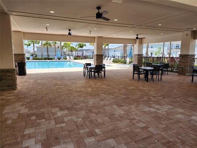 Building Photo - 2714 Fetching Trl